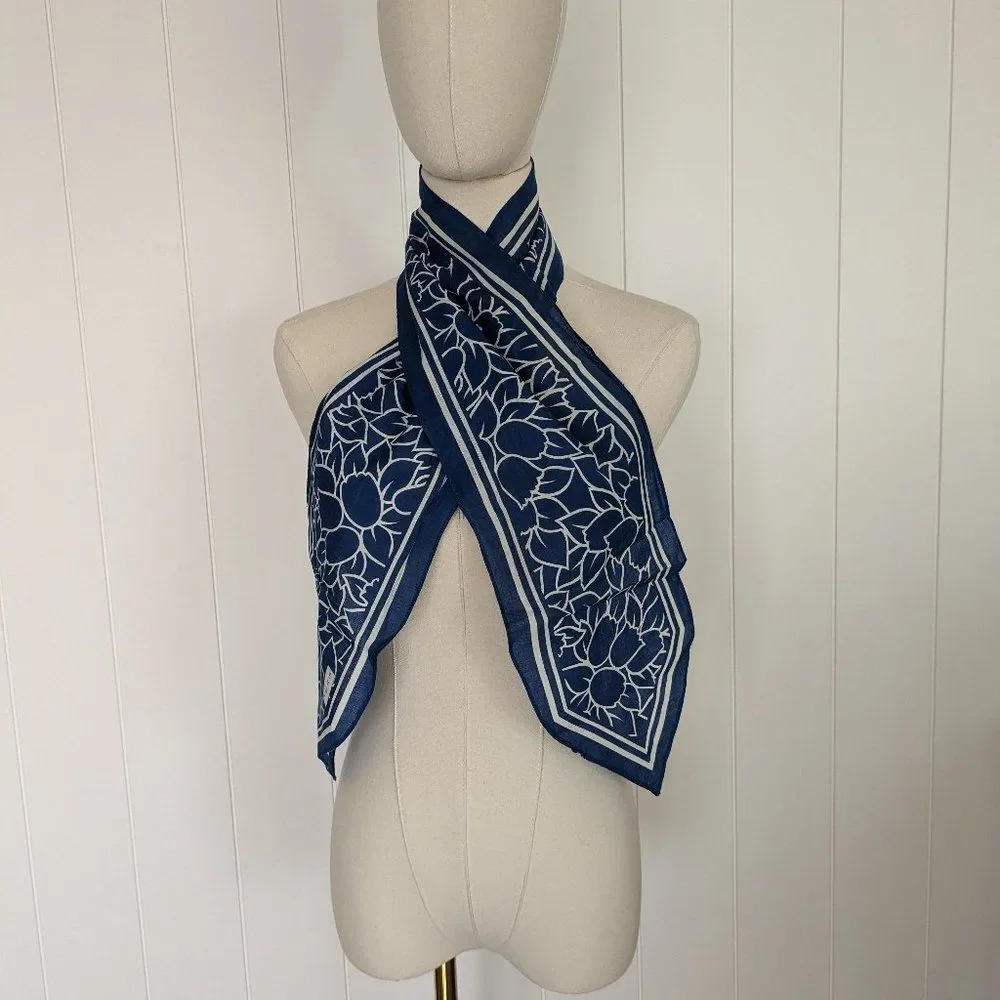 Vintage Eva MT Scarf - Blue and white tulips pattern - Narrow